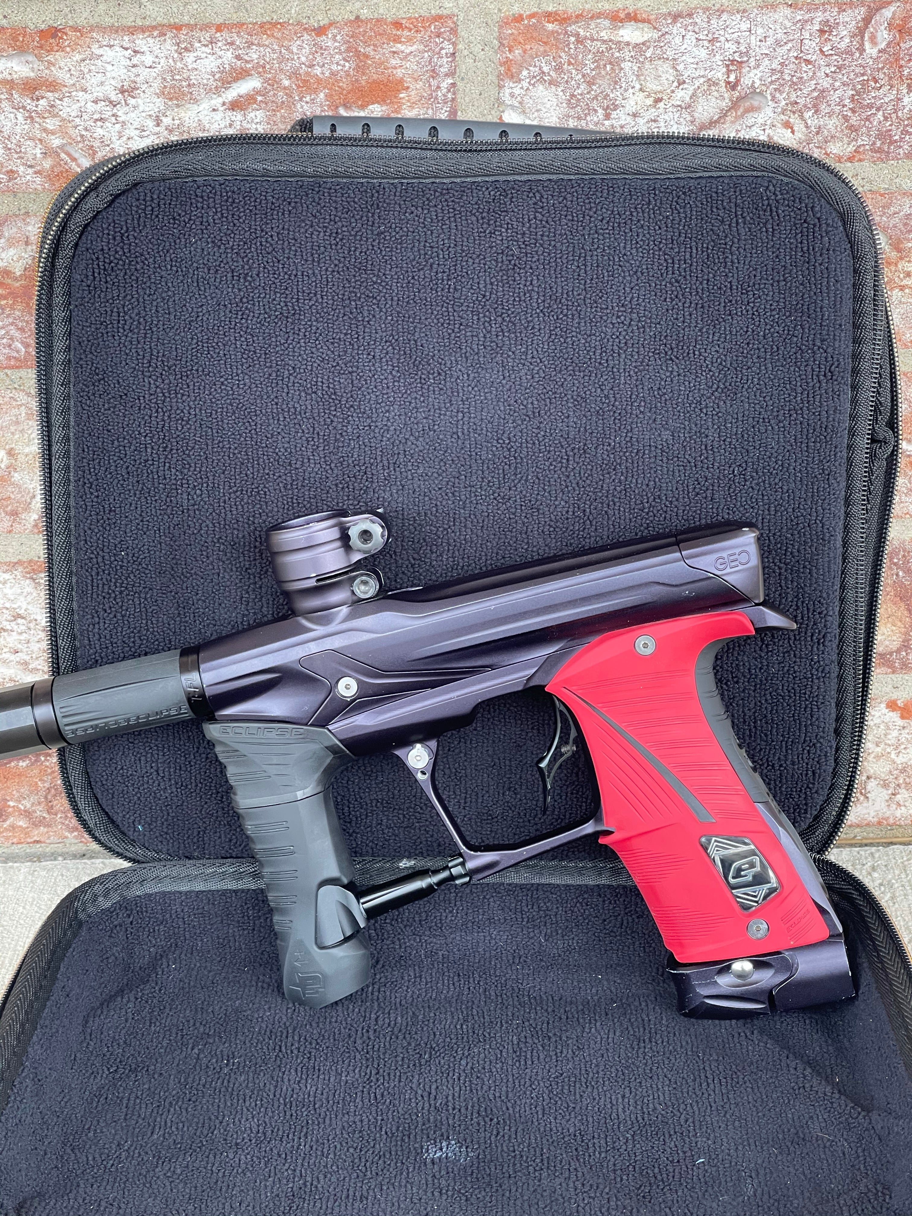 Used Planet Eclipse Geo 3.5 Paintball Gun - Black