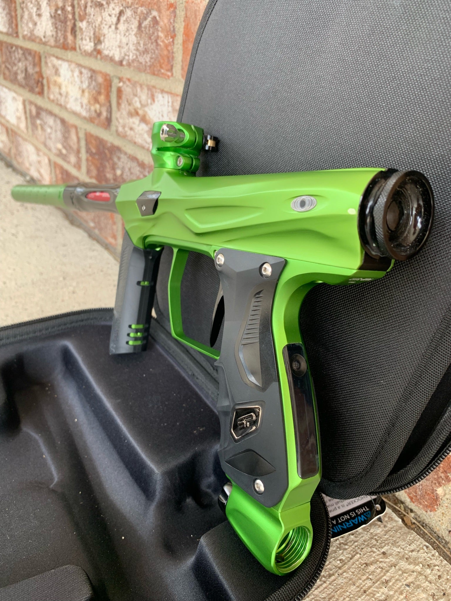 Used Shocker Amp Paintball Gun - Green / Black