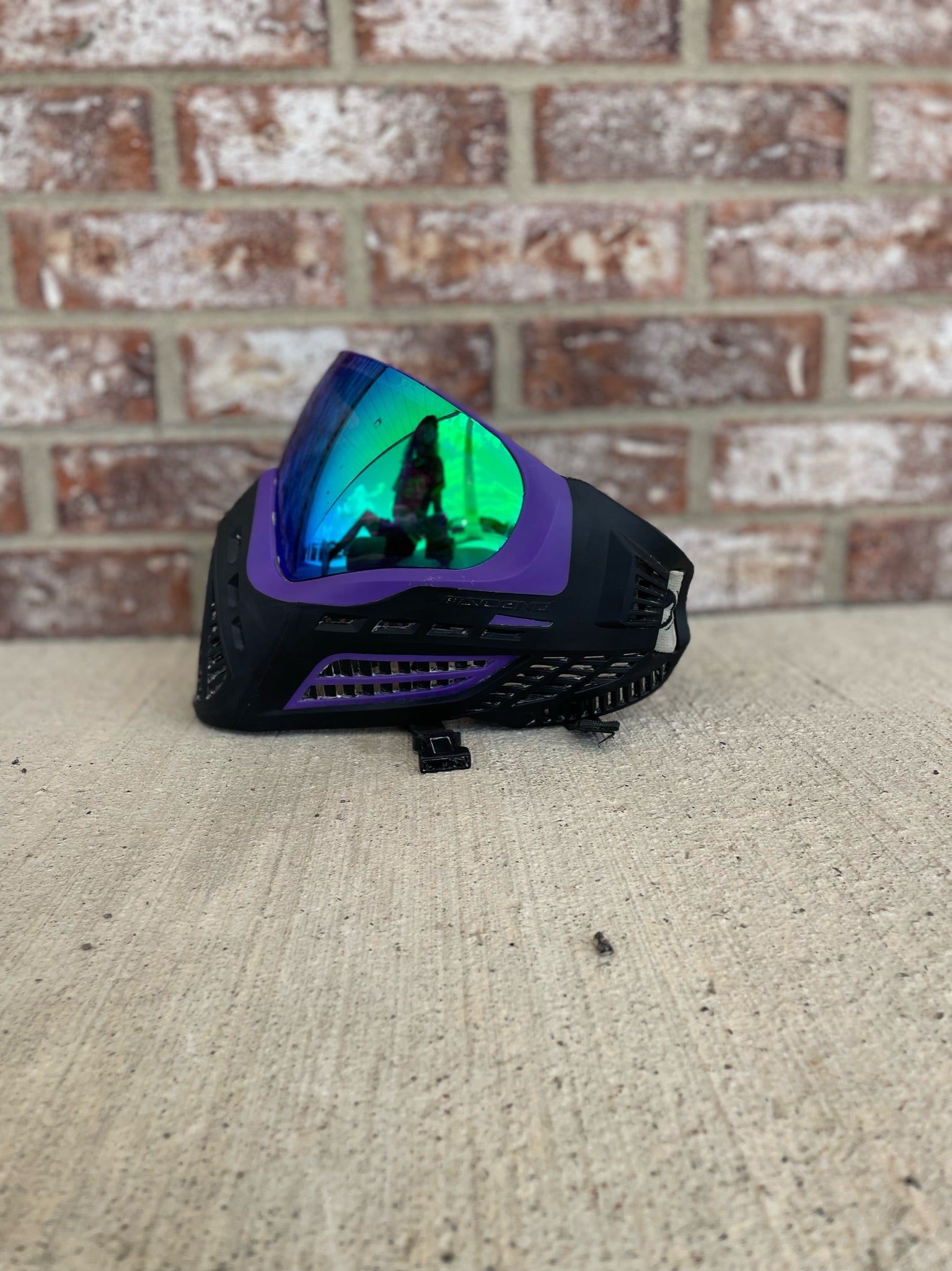 Used Virtue Vio Ascend Paintball Mask - Black/Purple w/ 2 Lenses