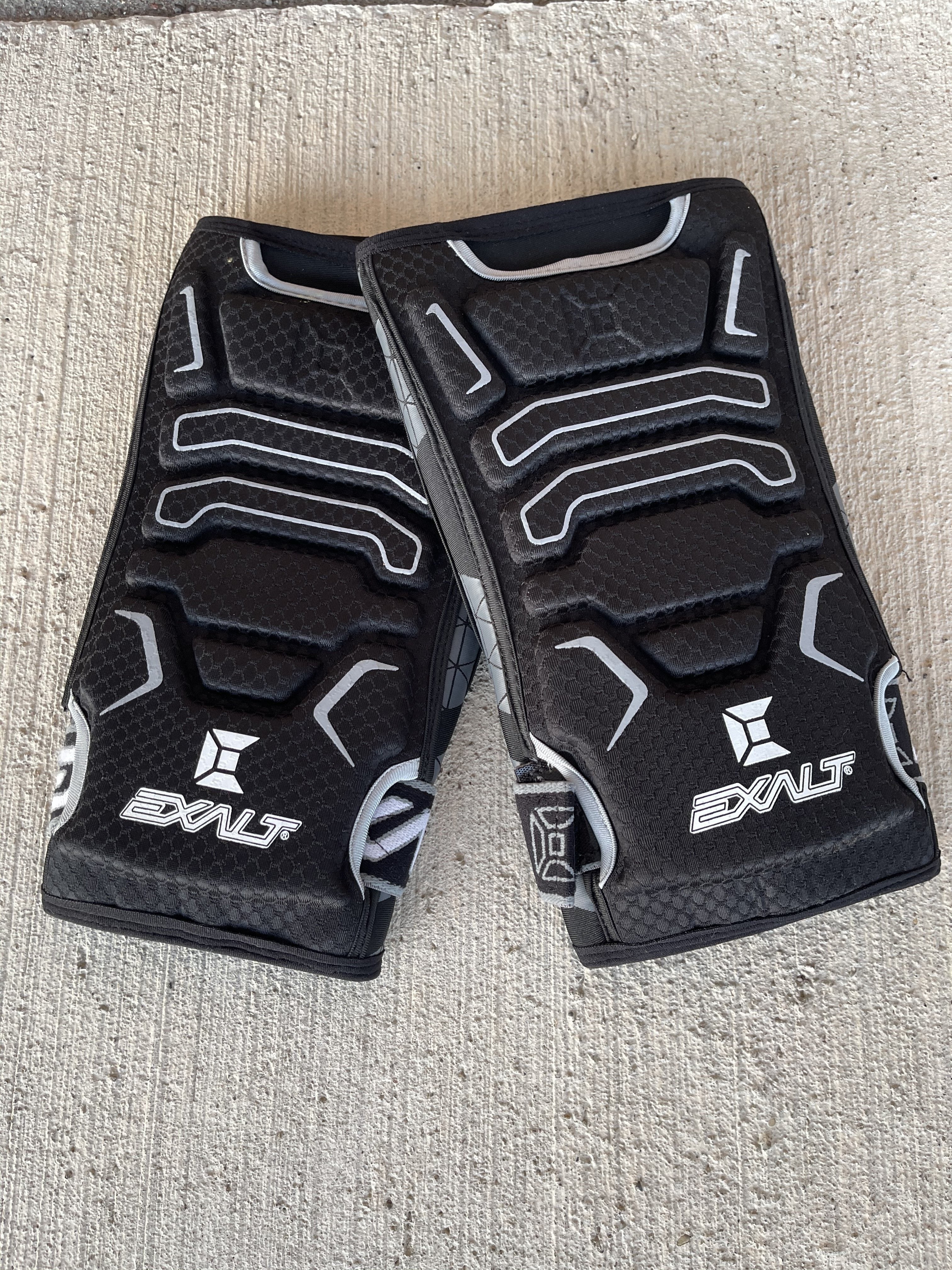 Used Exalt Freeflex Paintball Knee Pads - Small