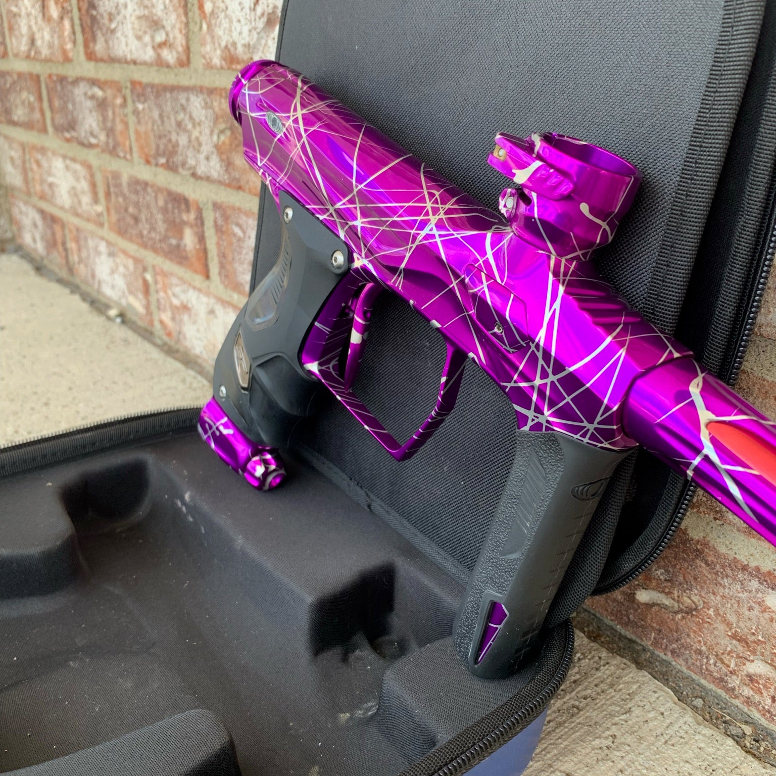 Used Shocker Amp Paintball Gun - Purple Splash