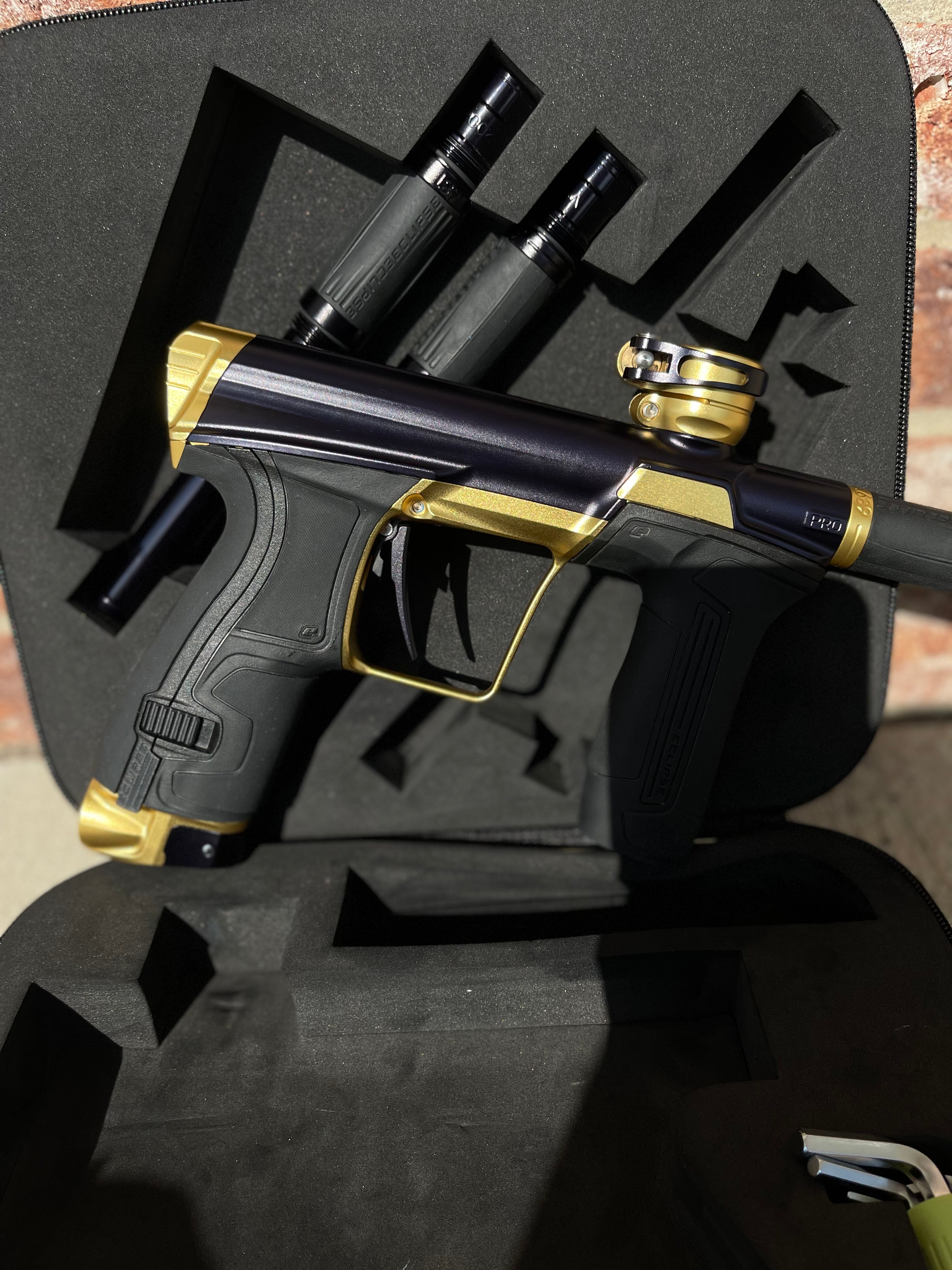 Used Planet Eclipse CS2 Pro Paintball Gun - Black/Gold