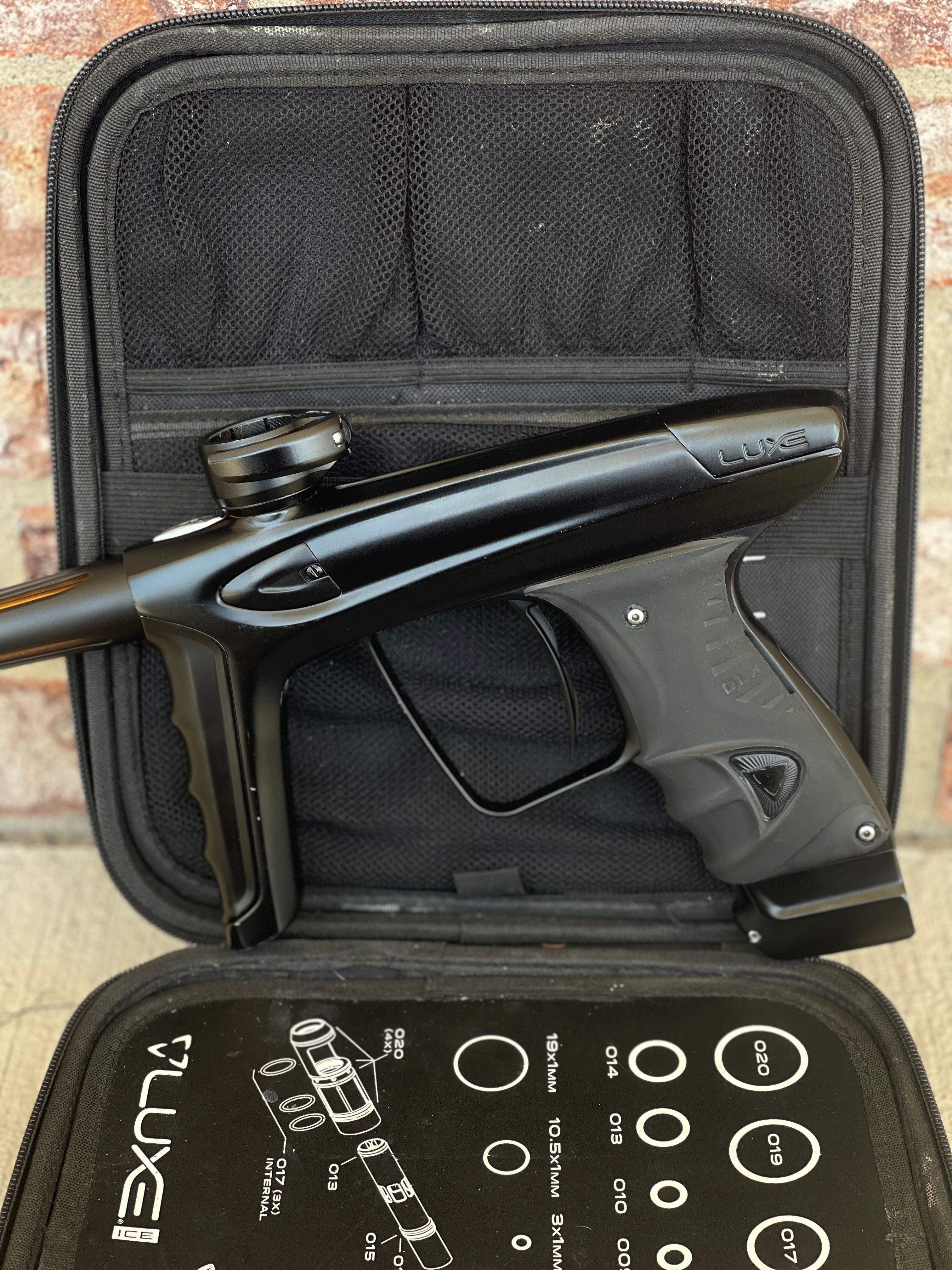 Used DLX Luxe Ice Paintball Gun - Dust Black w/ Encore Bolt