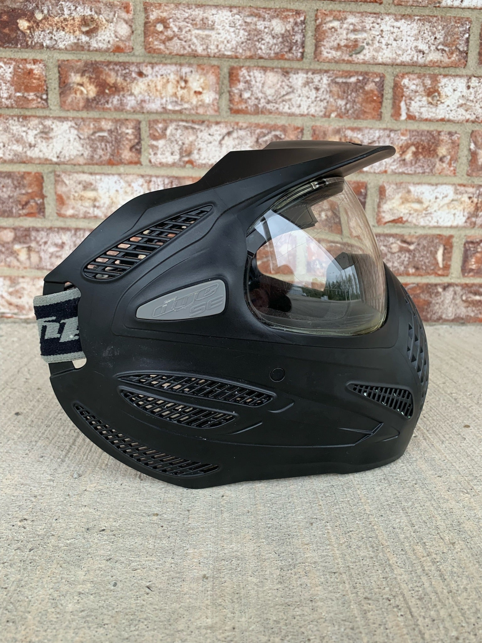 Used Dye SE Paintball Mask - Black