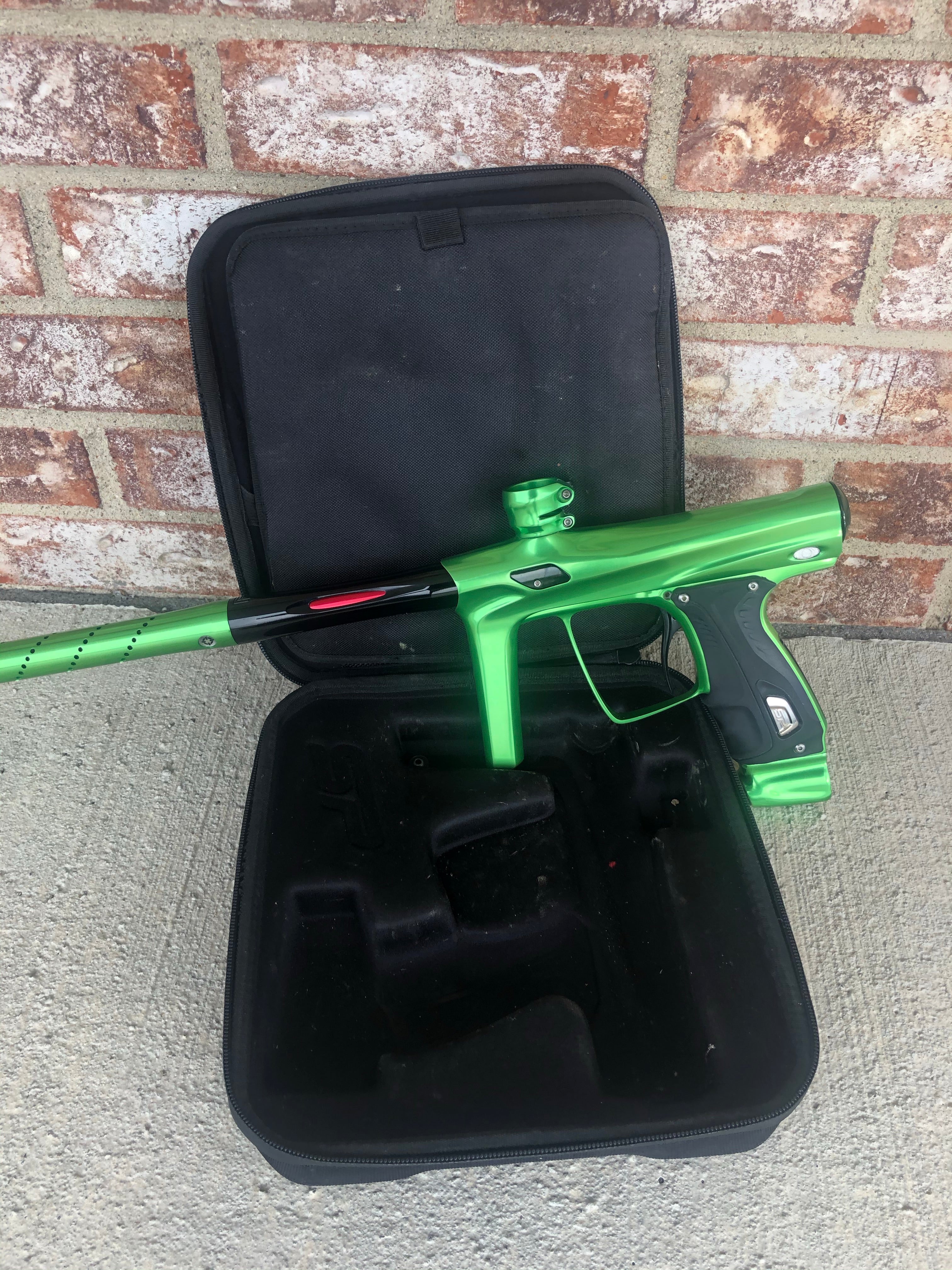 Used Shocker RSX Paintball Gun - Gloss Lime