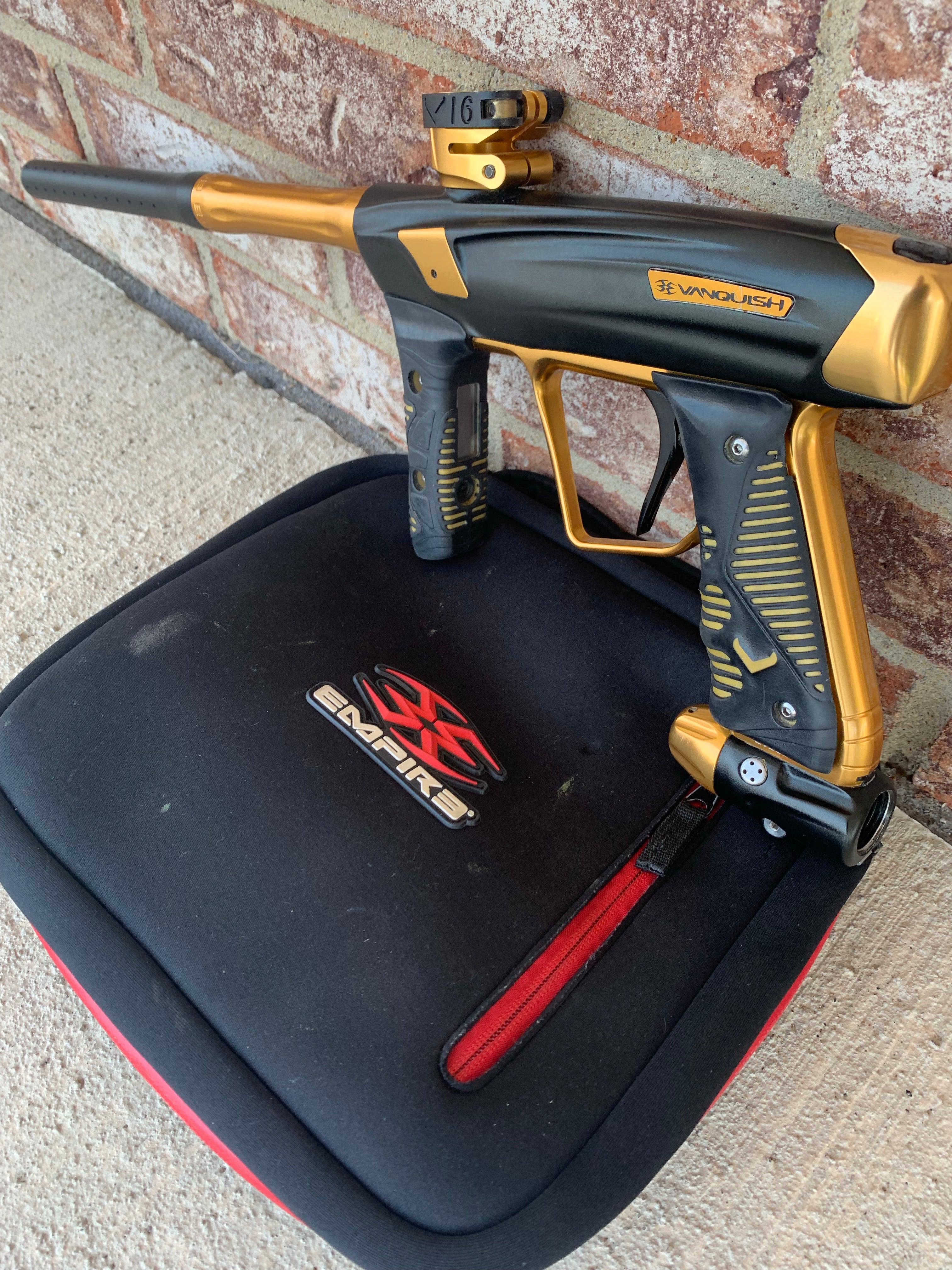 Used Empire Vanquish GT Paintball Maker- Goldstrike