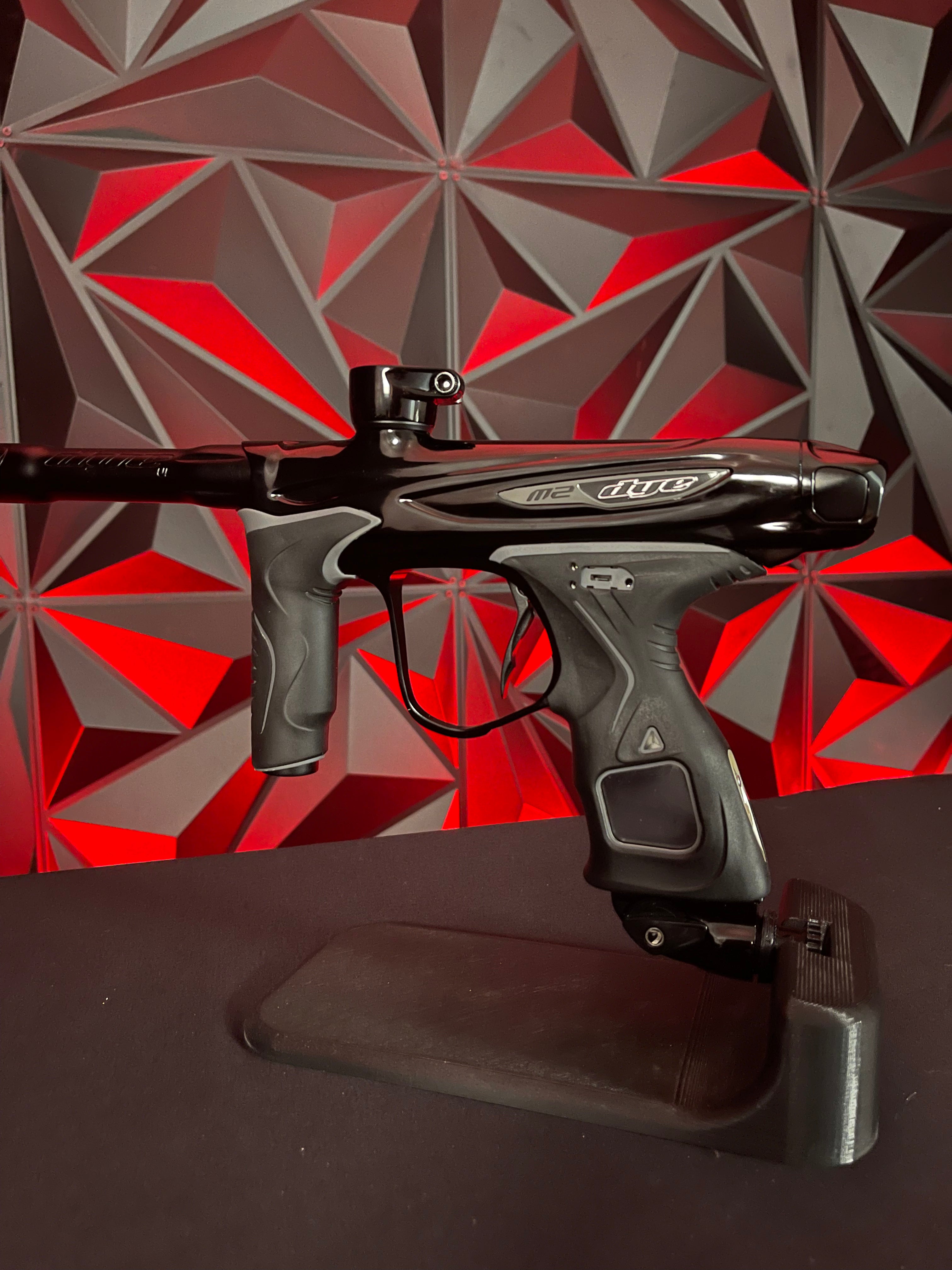Used Dye M2 MOSAir Paintball Gun Onyx/Black Punishers Paintball