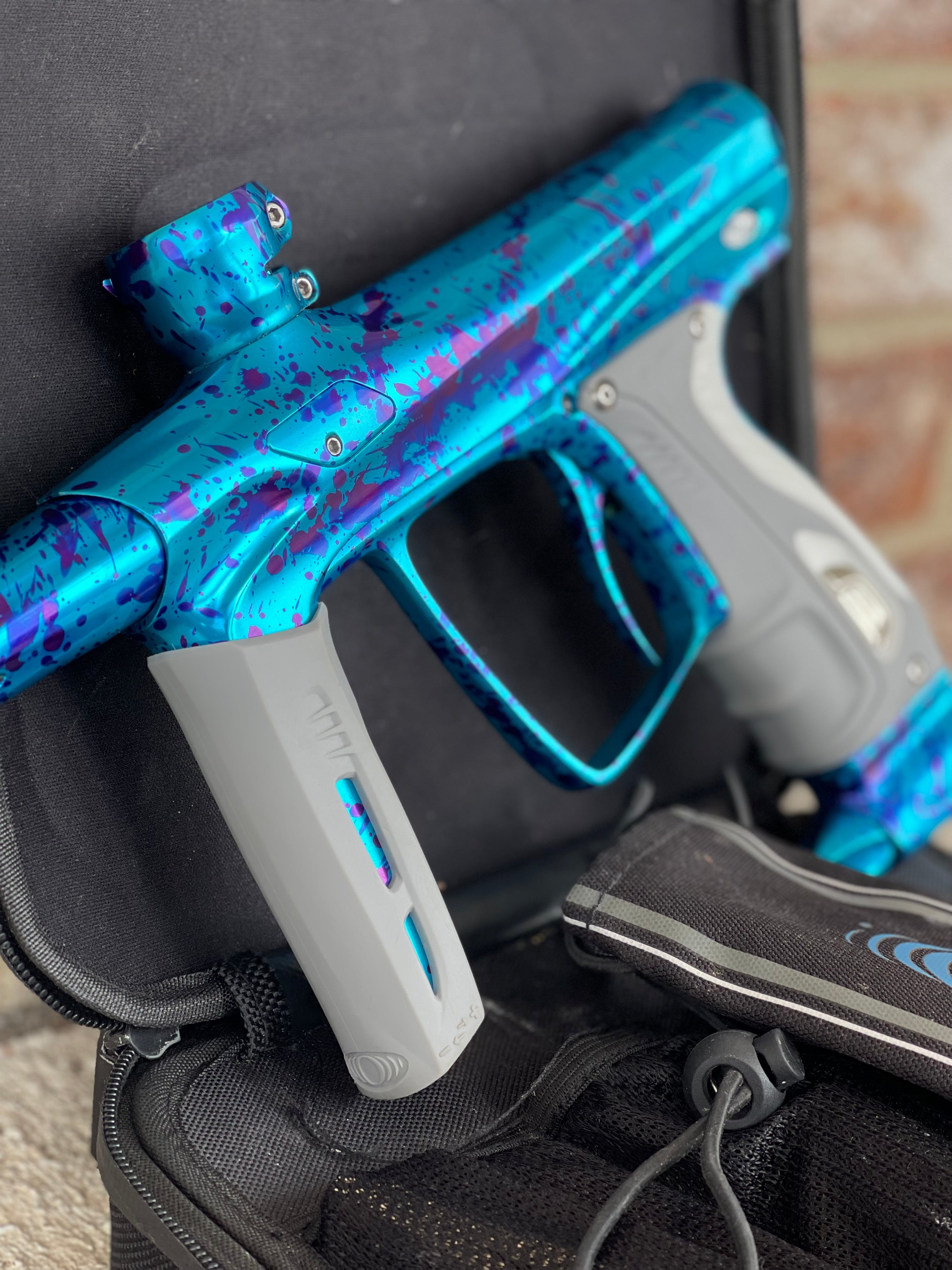 Used Shocker RSX Paintball Marker- Blue Splash